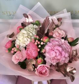 Medium size pinks with peonies